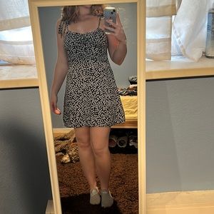 Black summer dress slightly fitted